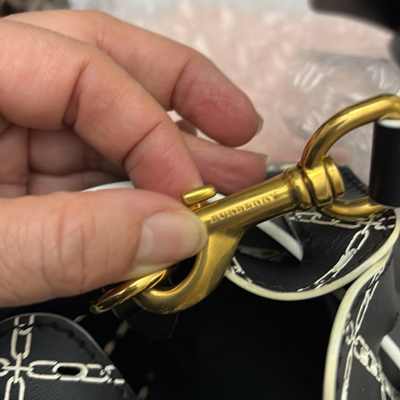 Burberry Belt tote - Picture 10 of 10